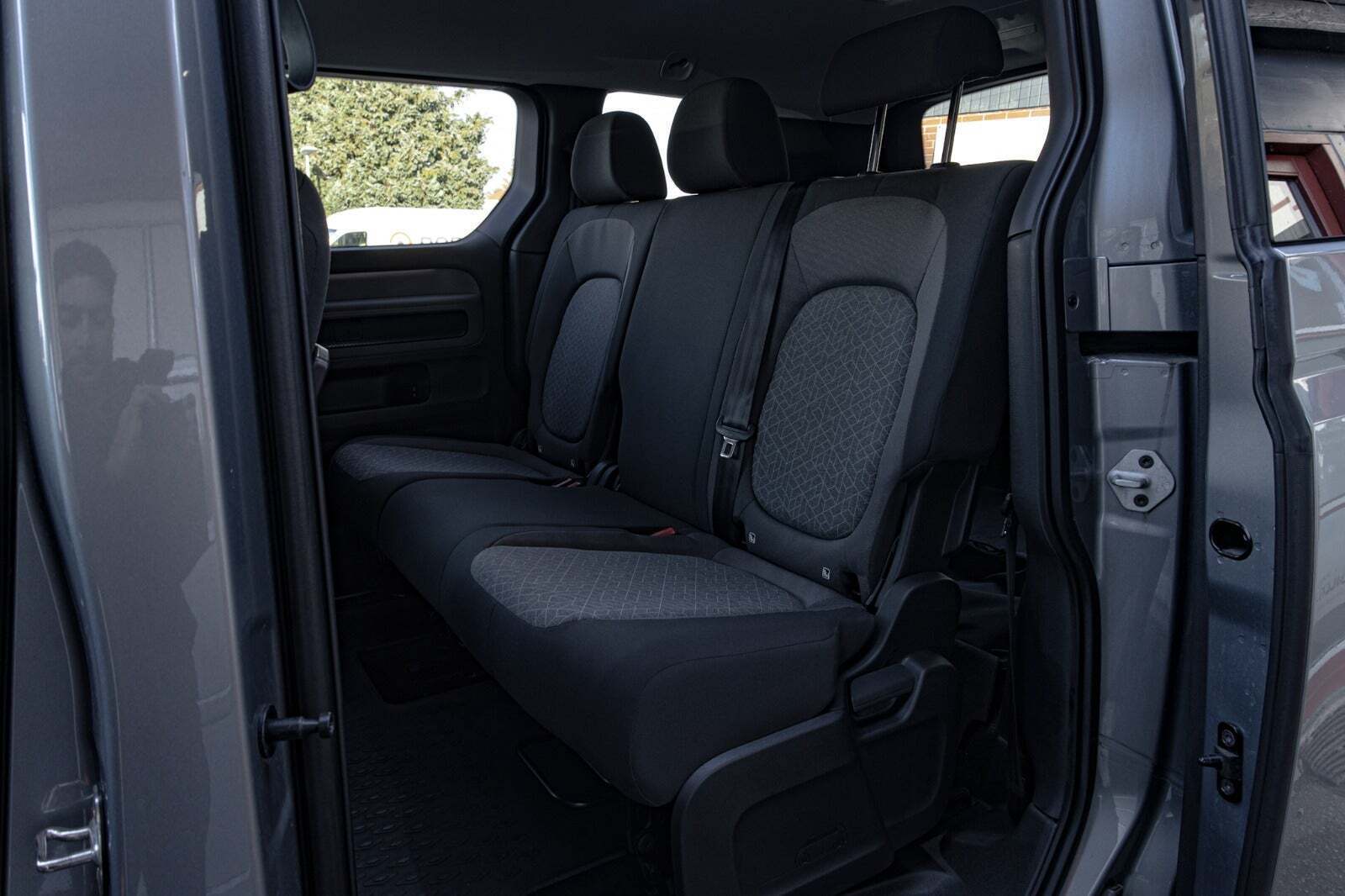 VW ID.Buzz 77 Pro SWB