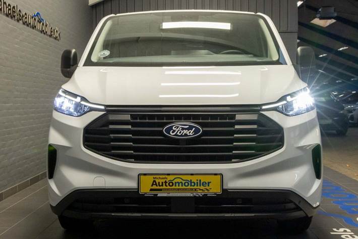 Hvid Ford Transit Custom 300L fra 2024