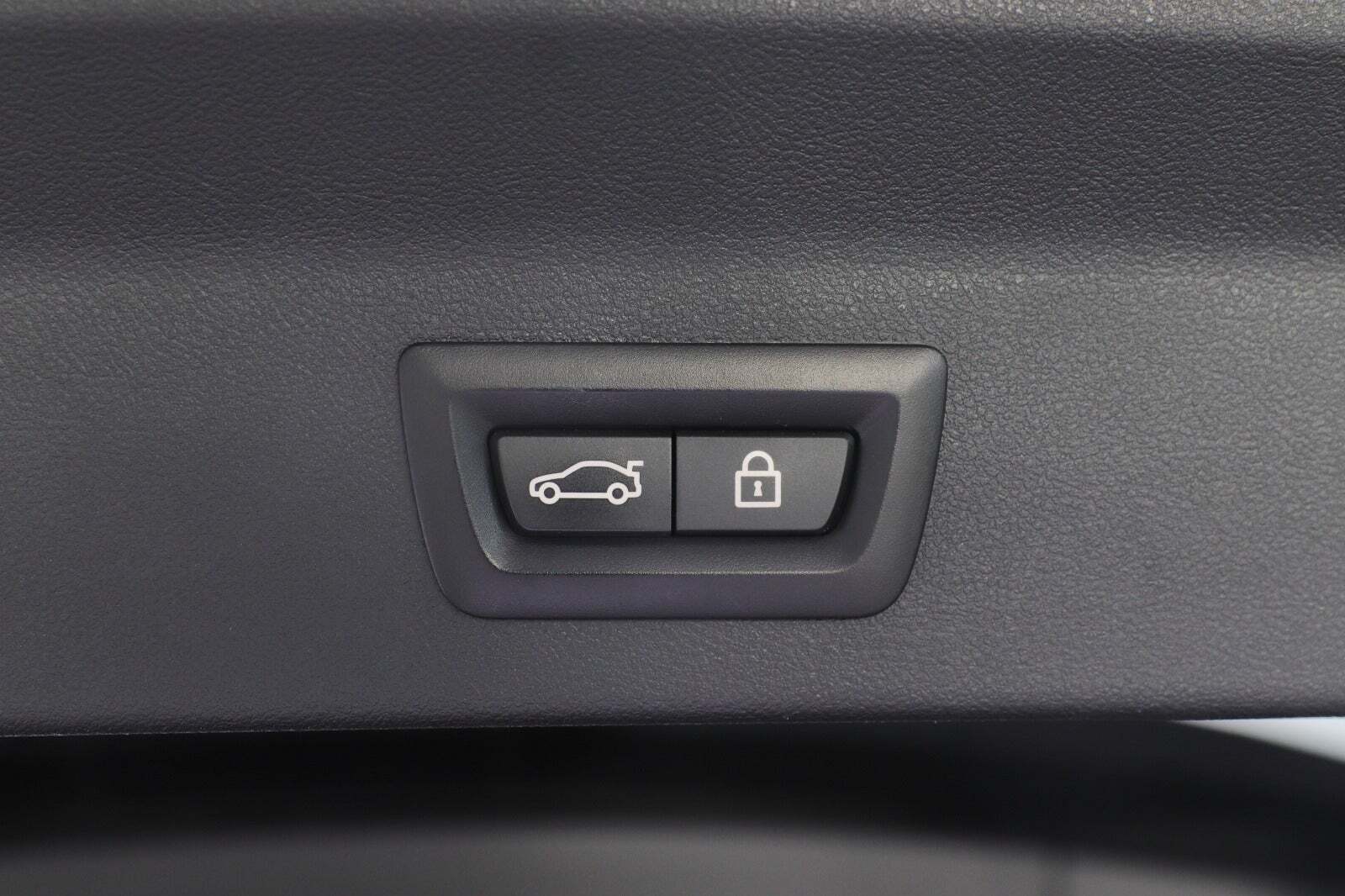 Sort BMW iX3 fra 2023