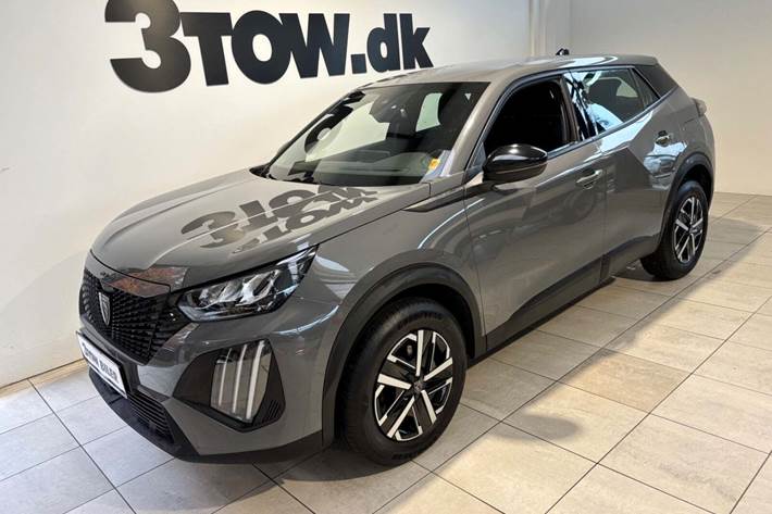 Grå Peugeot 2008 fra 2024 set udefra