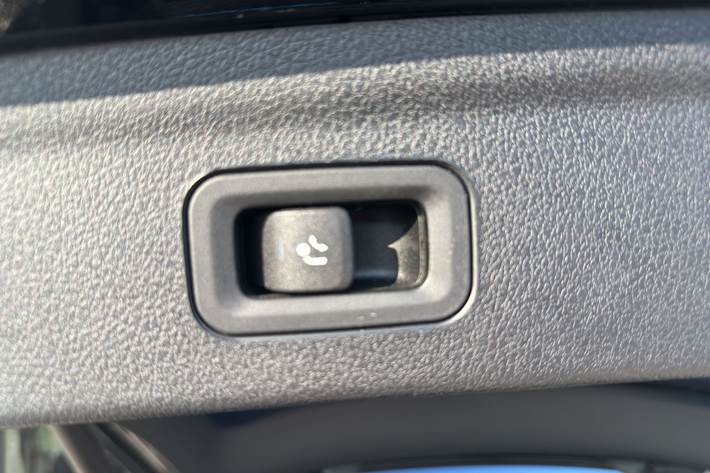 Sort Mercedes GLE fra 2021