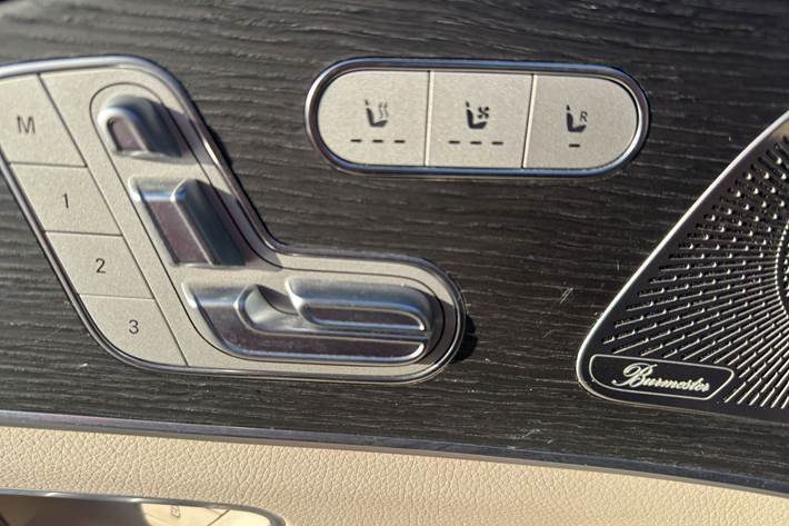 Sort Mercedes GLE fra 2021