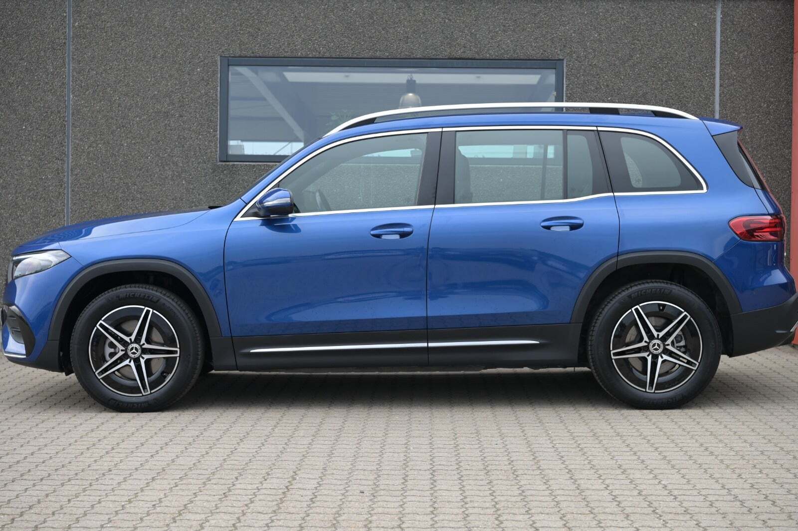 Mercedes EQB250+ AMG Line 7prs