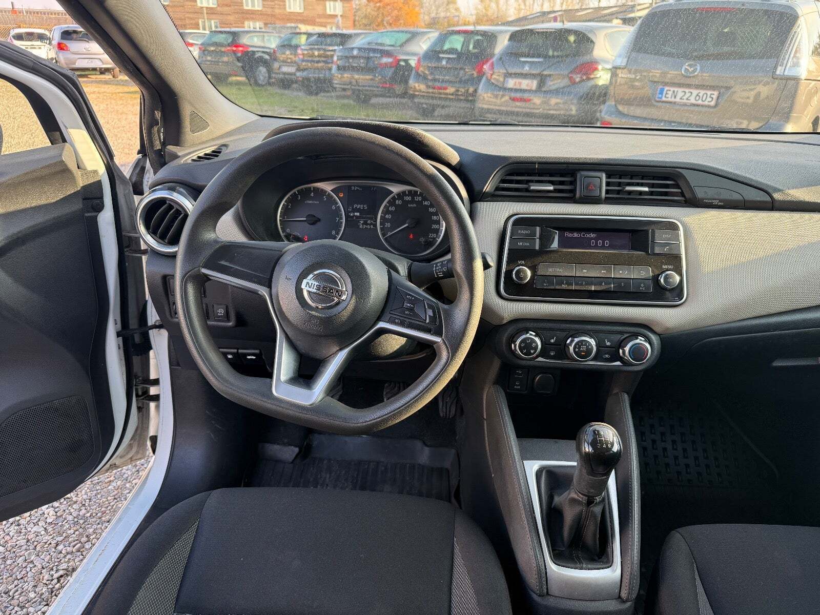 Hvid Nissan Micra fra 2017