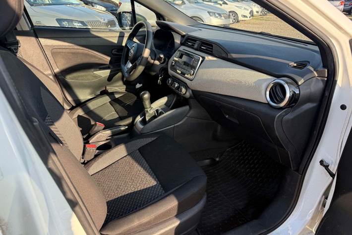 Hvid Nissan Micra fra 2017