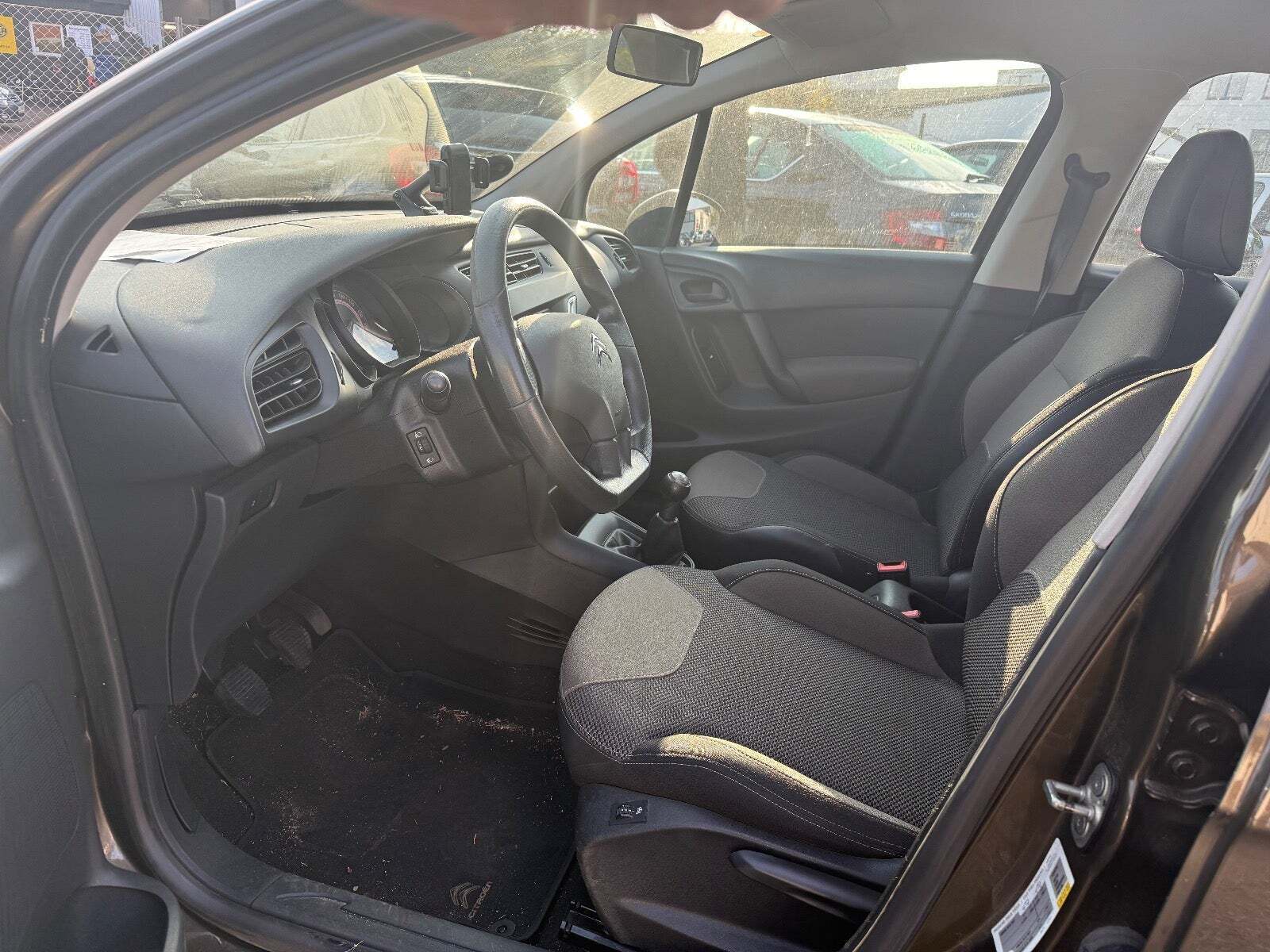 Brun Citroën C3 fra 2013