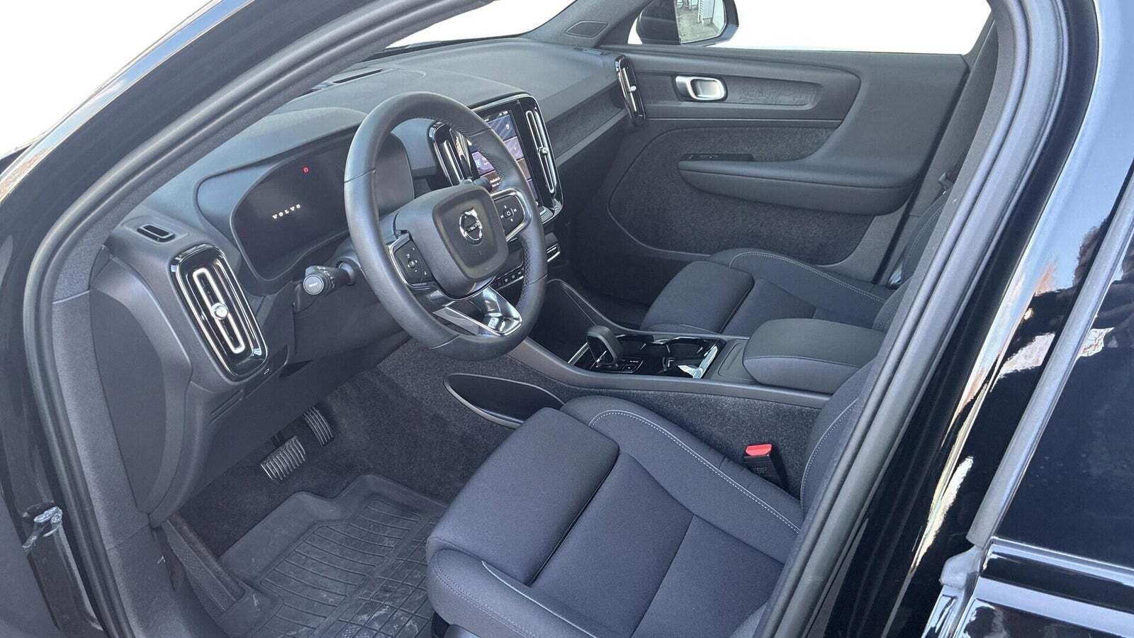 Volvo XC40 P6 ReCharge Core