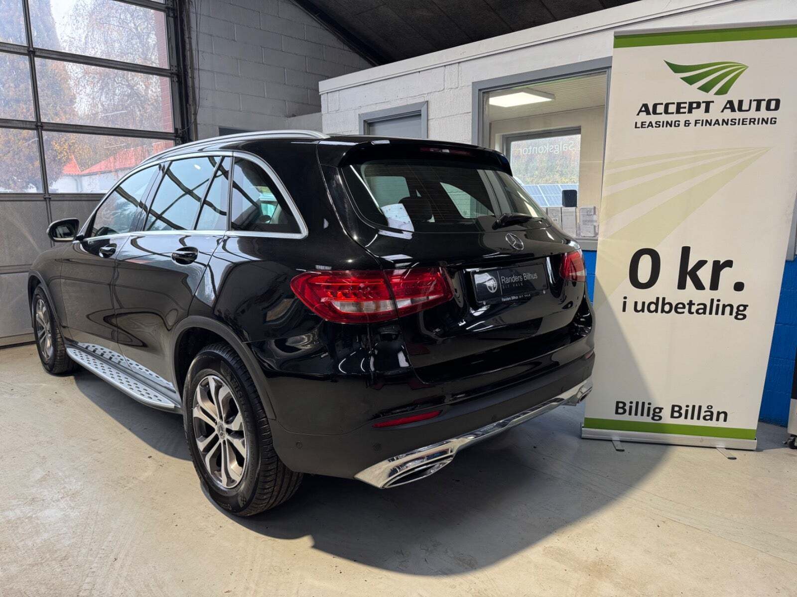 Sort Mercedes GLC220 d fra 2018