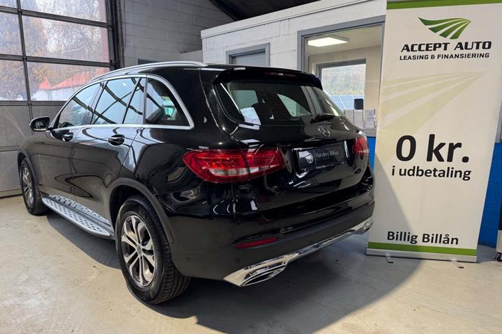 Sort Mercedes GLC220 d fra 2018