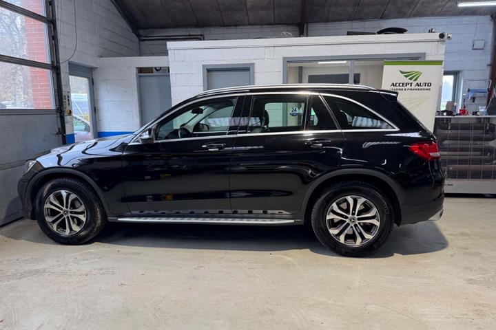 Sort Mercedes GLC220 d fra 2018