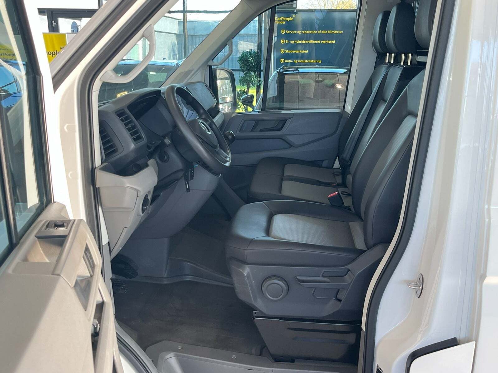 VW Crafter 35 2,0 TDi 102 Kassevogn L3H2