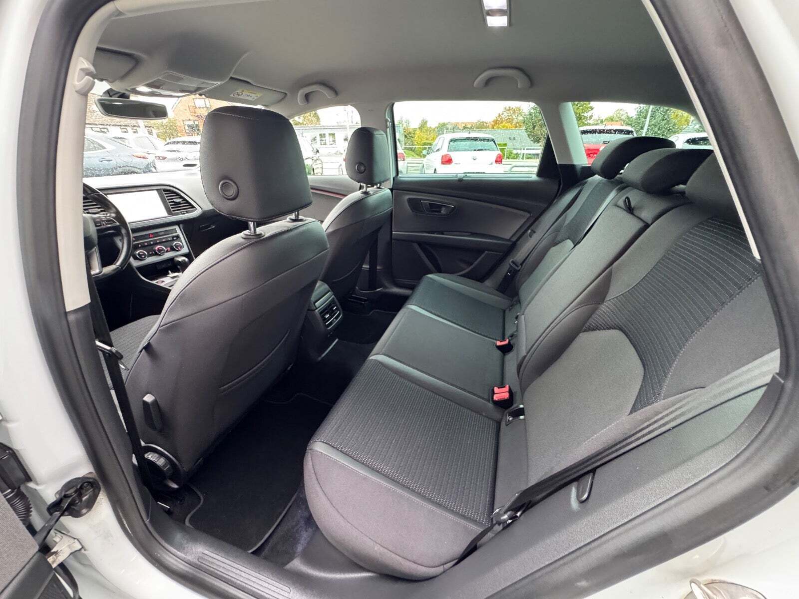 Hvid Seat Leon fra 2019