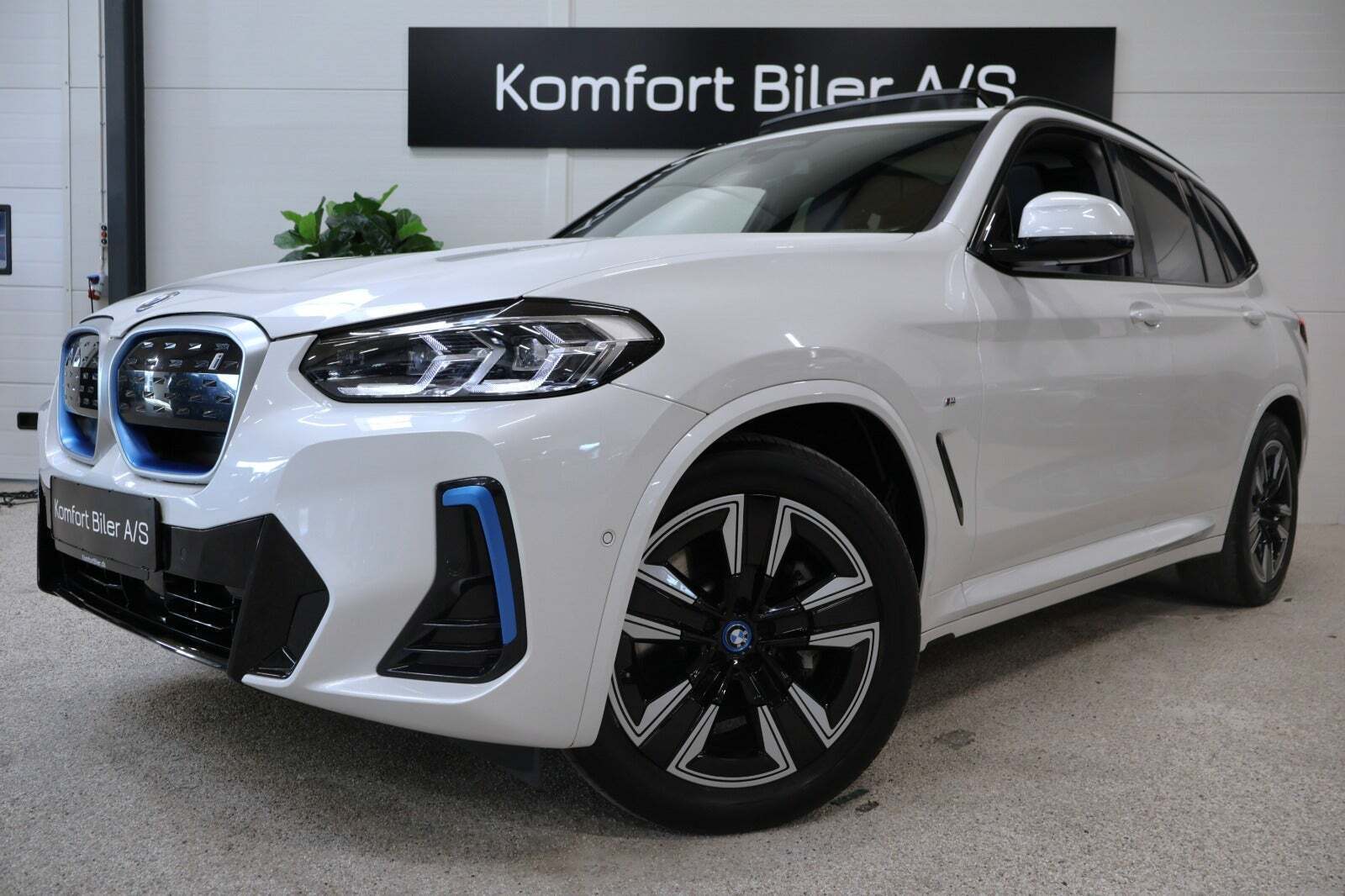 BMW iX3 Charged M-Sport