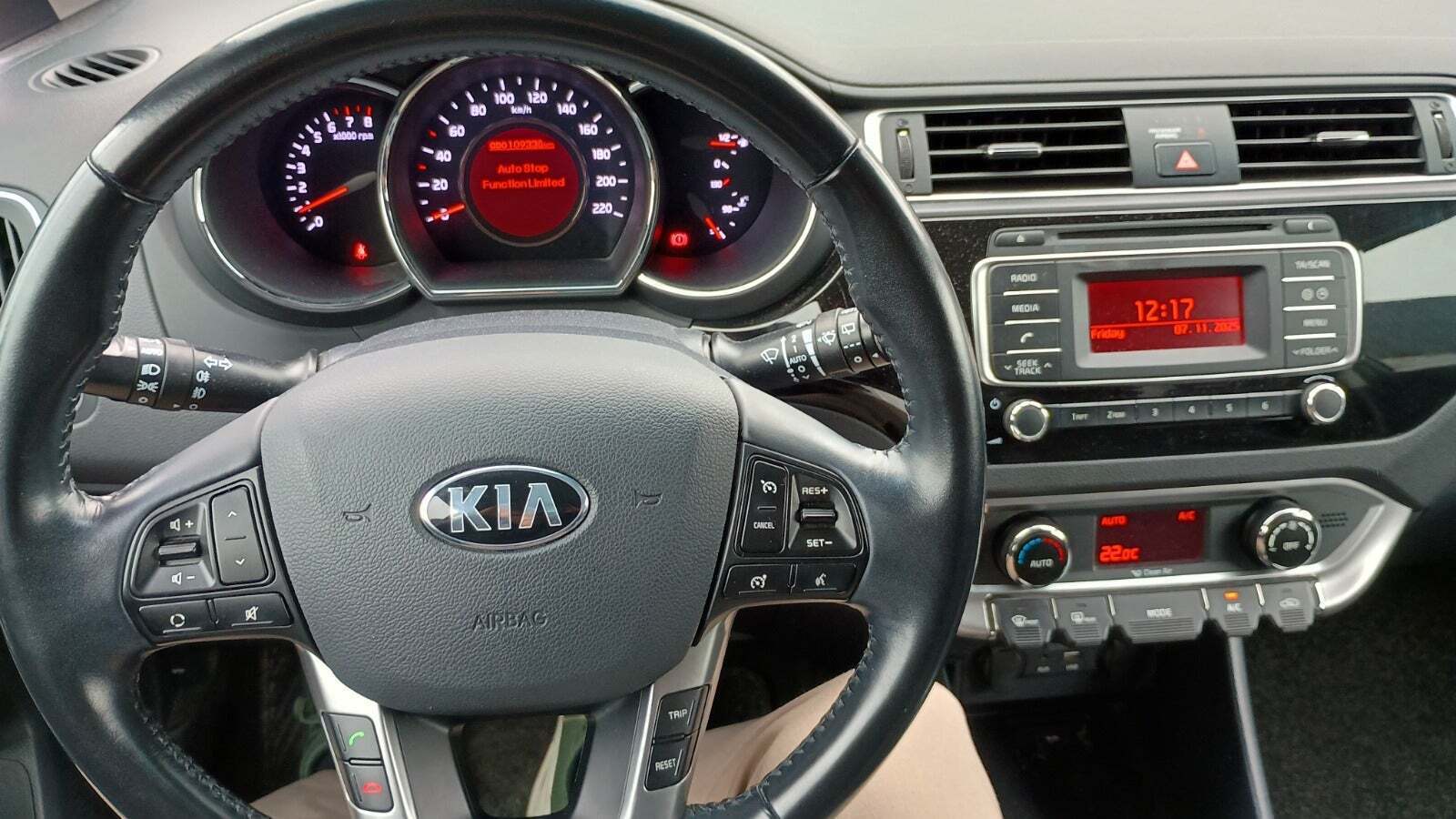 Sort Kia Rio fra 2016