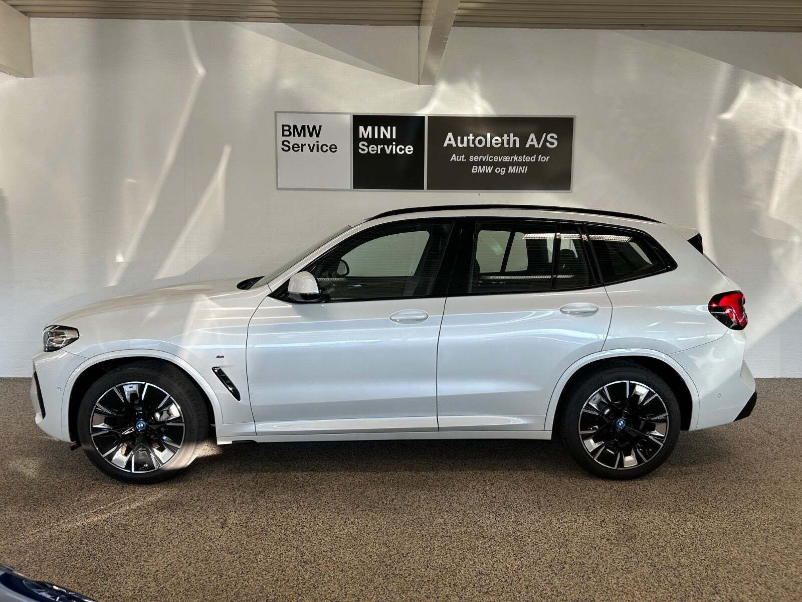 BMW iX3 Charged Plus M-Sport