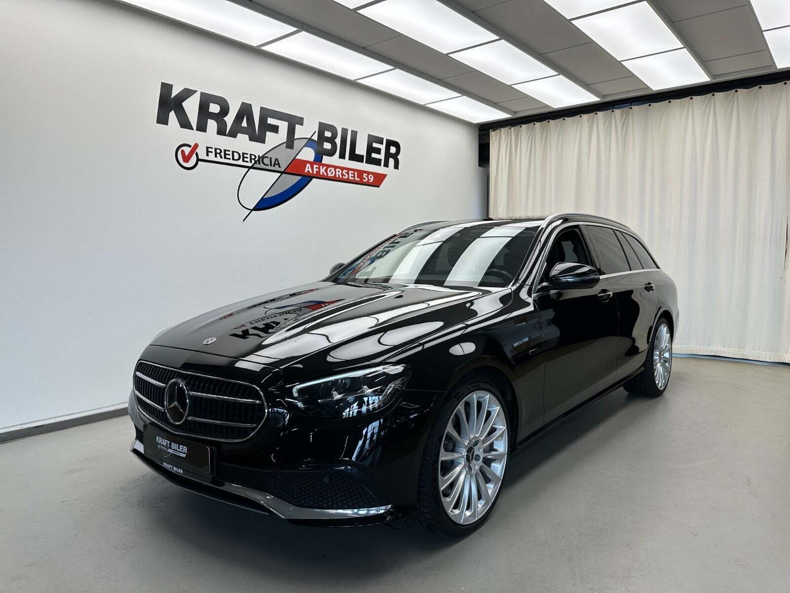 Mercedes E300 de 2,0 Business stc. aut.