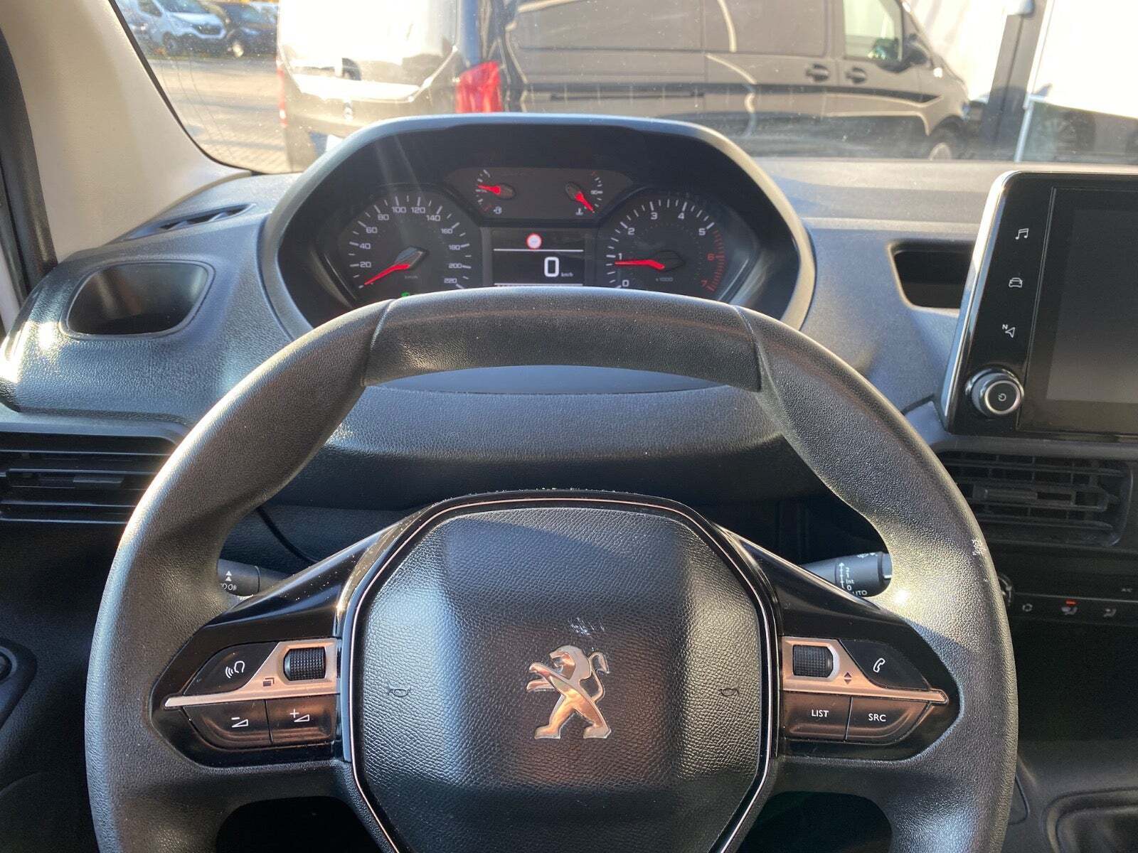 Peugeot Partner 1,5 BlueHDi 100 L2V2 Plus Van