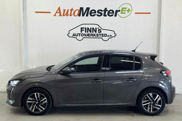 Grøn Peugeot 208 fra 2021