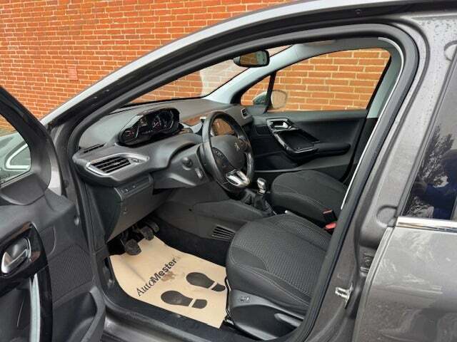 Peugeot 208 1,6 BlueHDi 100 Allure Sky