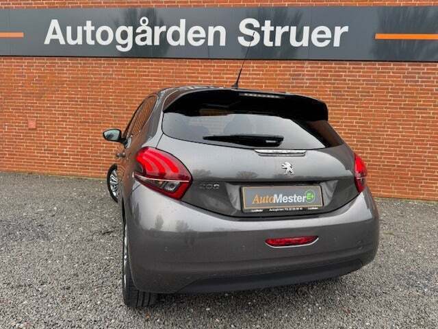 undefined Peugeot 208 fra 2018