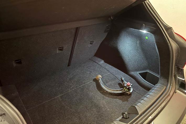 Sort BMW 118d fra 2017