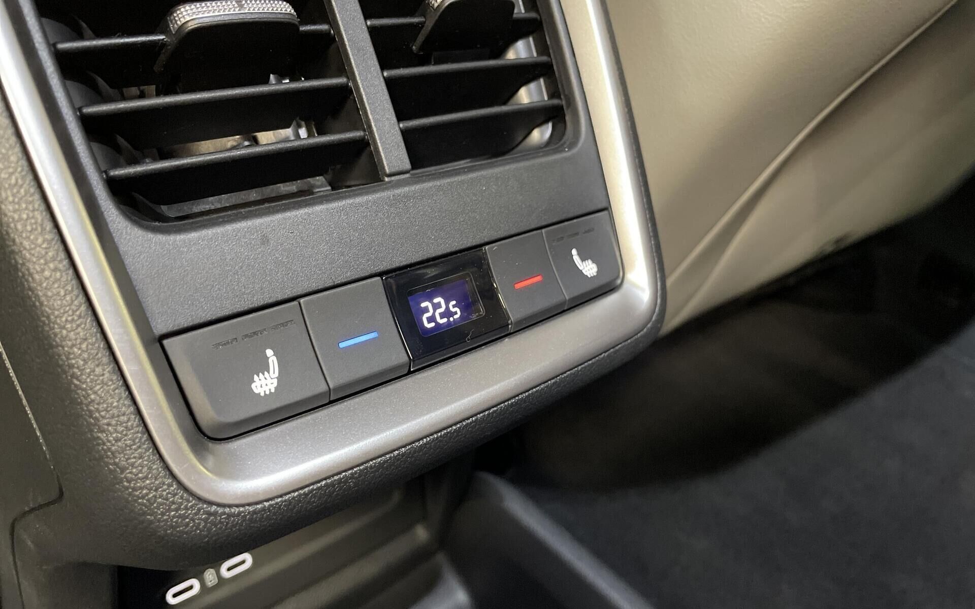 Grøn Skoda Elroq fra 2025 set indefra