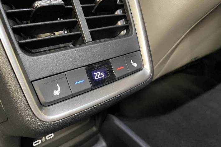 Grøn Skoda Elroq fra 2025 set indefra