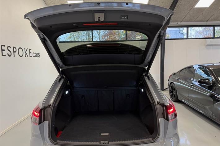 Grå Audi Q4 fra 2022