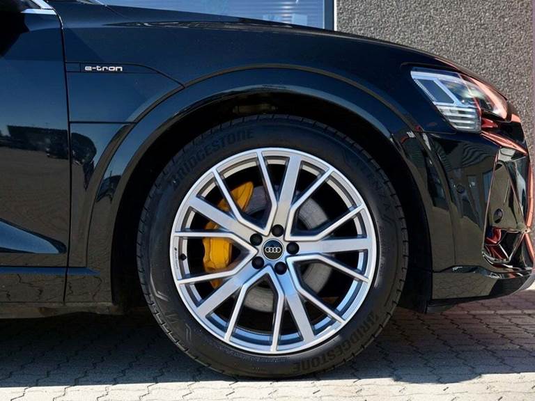 Audi e-tron 55 S-line quattro