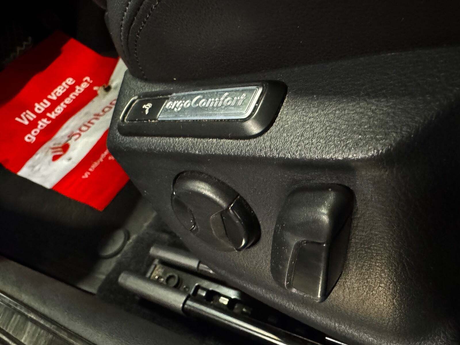 Grå VW Passat fra 2018