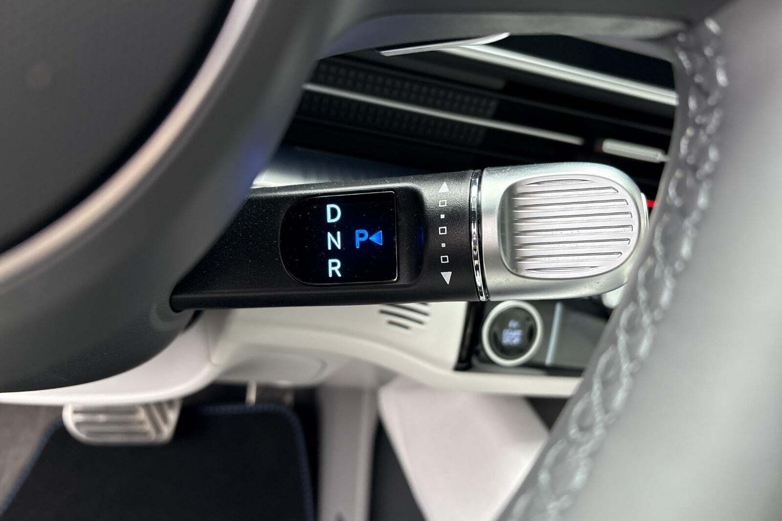 Sølv Hyundai Ioniq 6 fra 2025