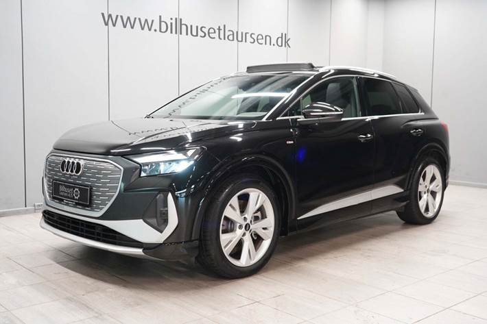 Sort Audi Q4 e-tron fra 2024 set udefra