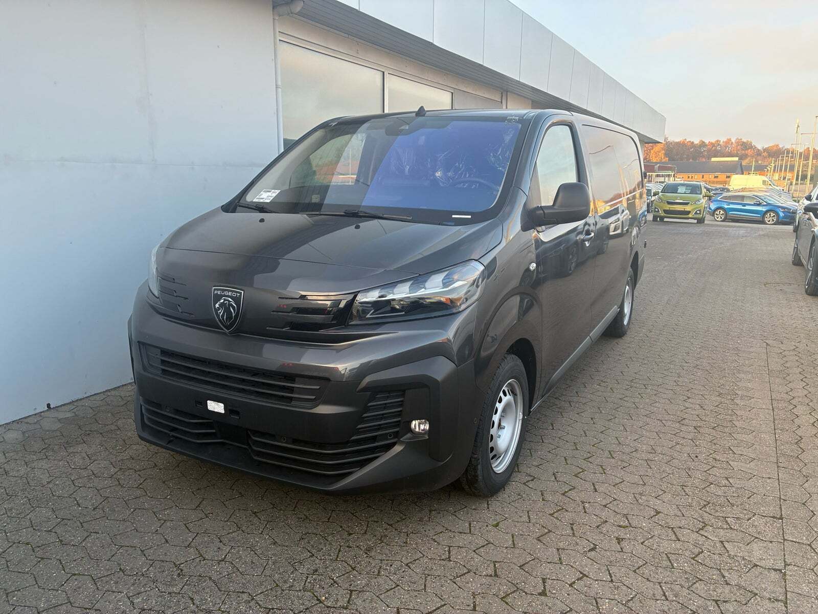 Peugeot Expert 2,0 BlueHDi 144 L3 Premium EAT8 Van