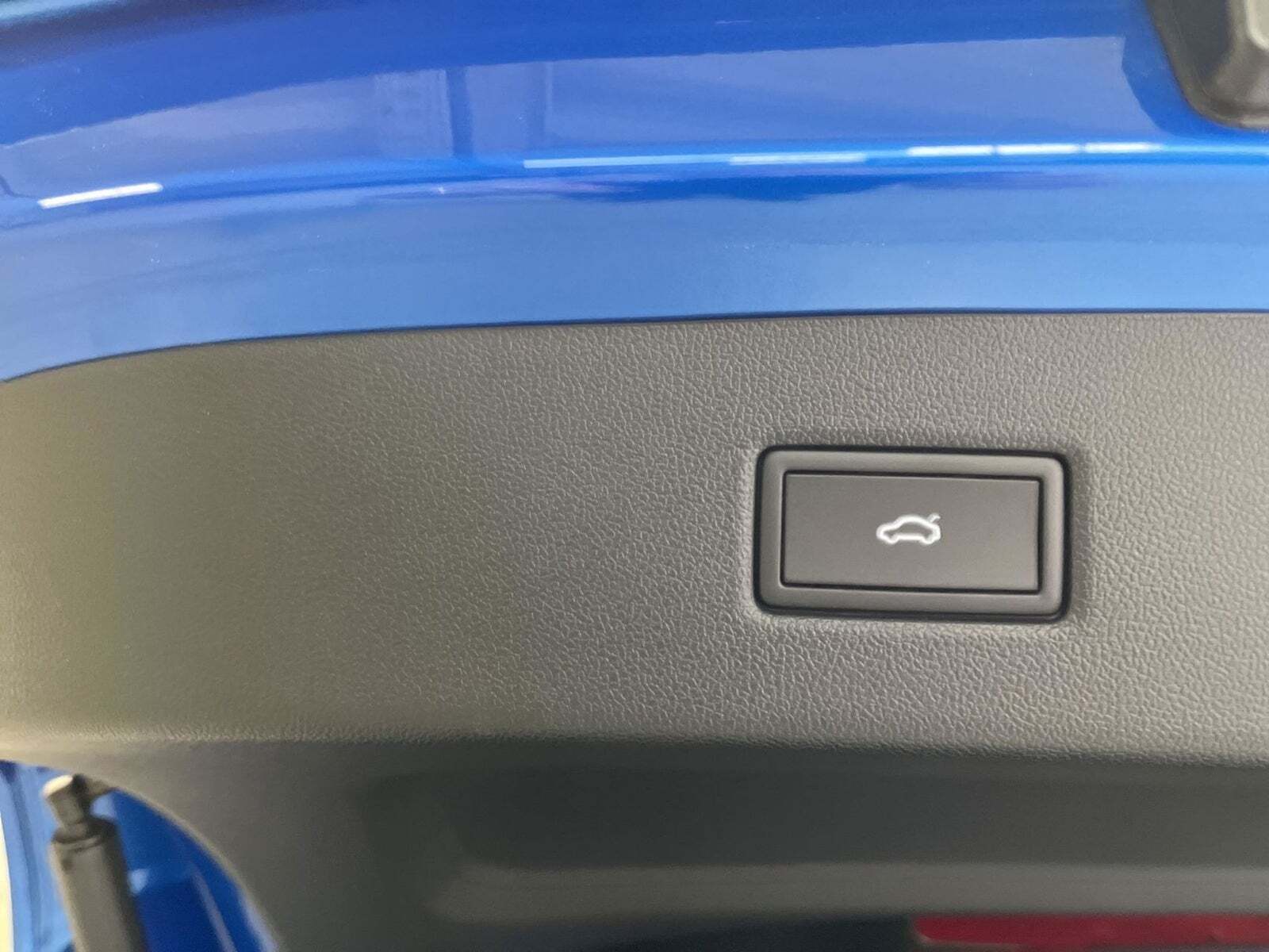 Blå Ford Explorer fra 2024