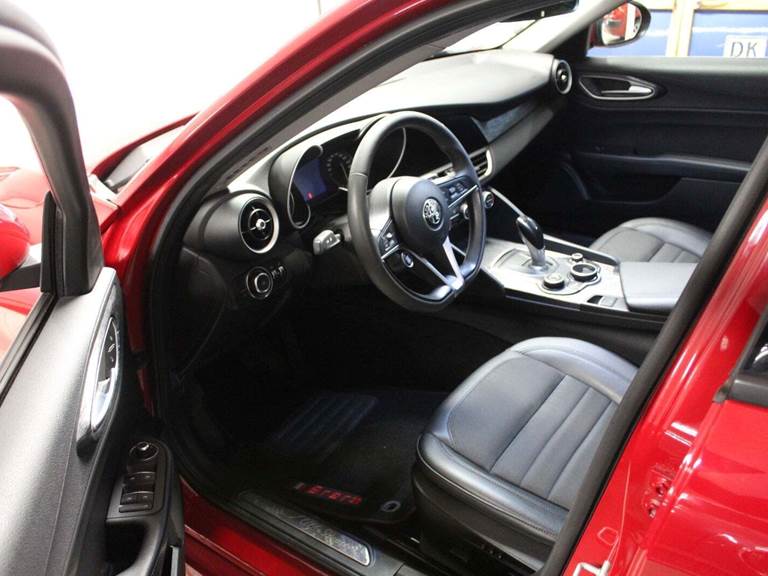 Alfa Romeo Giulia 2,0 T 200 Edizione aut.