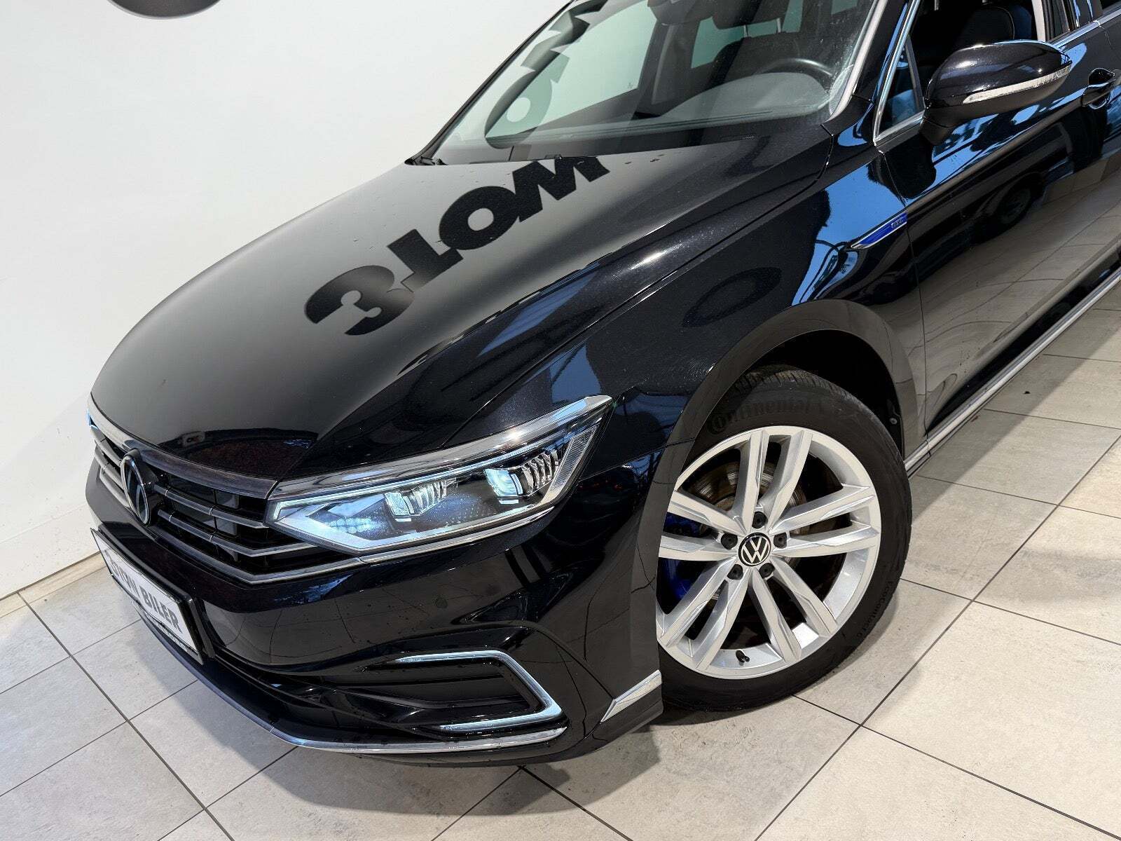 Sort VW Passat fra 2022