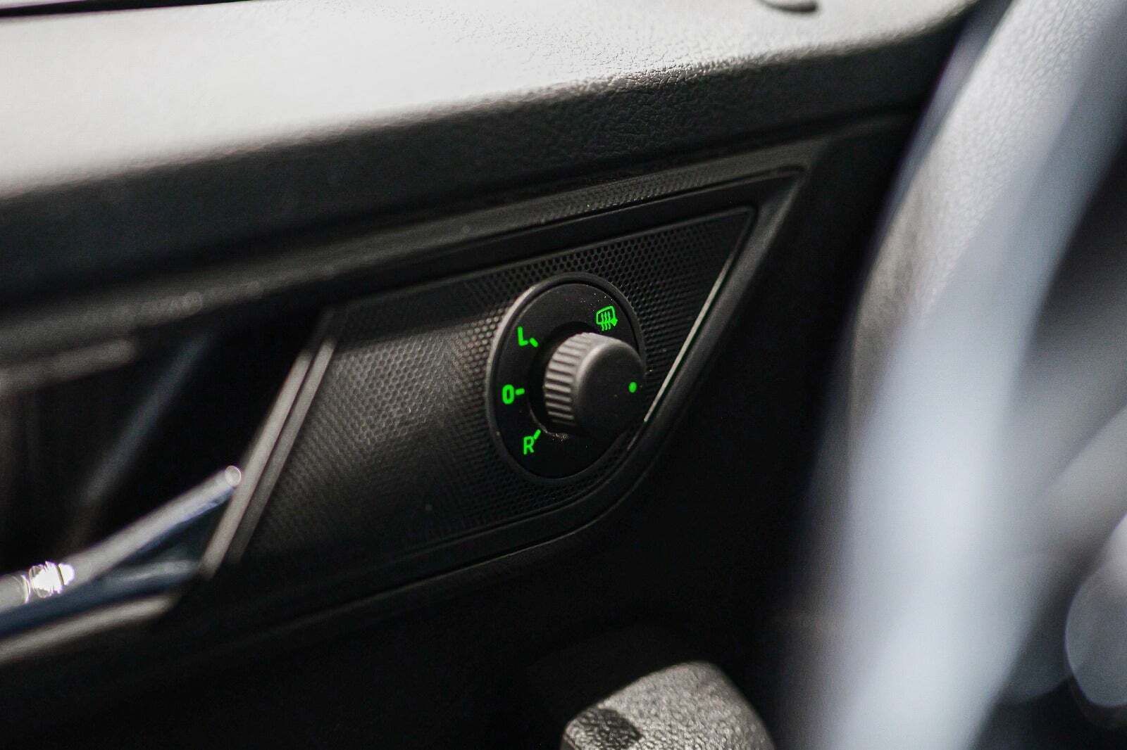 Beige Skoda Fabia fra 2016