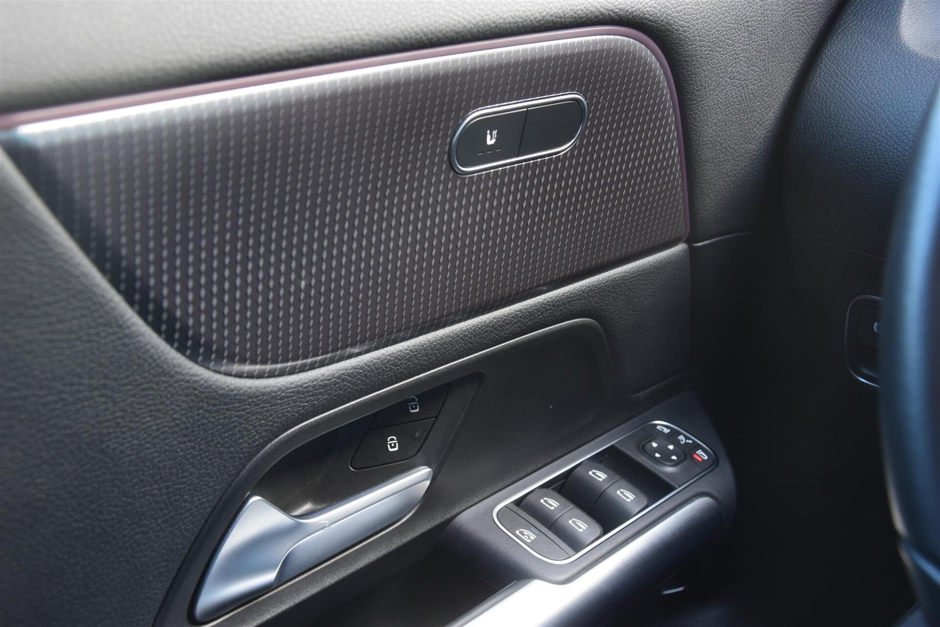 Sort Mercedes EQA 250 fra 2022