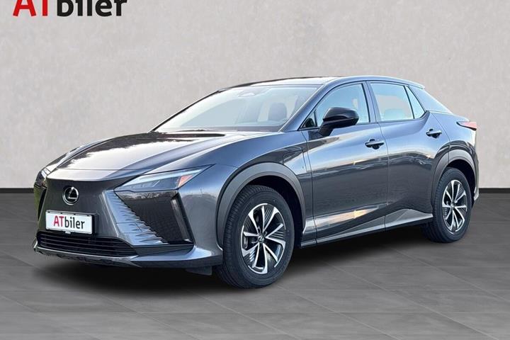 Grå Lexus RZ fra 2025 set udefra