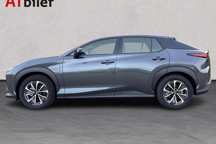 Grå Lexus RZ fra 2025