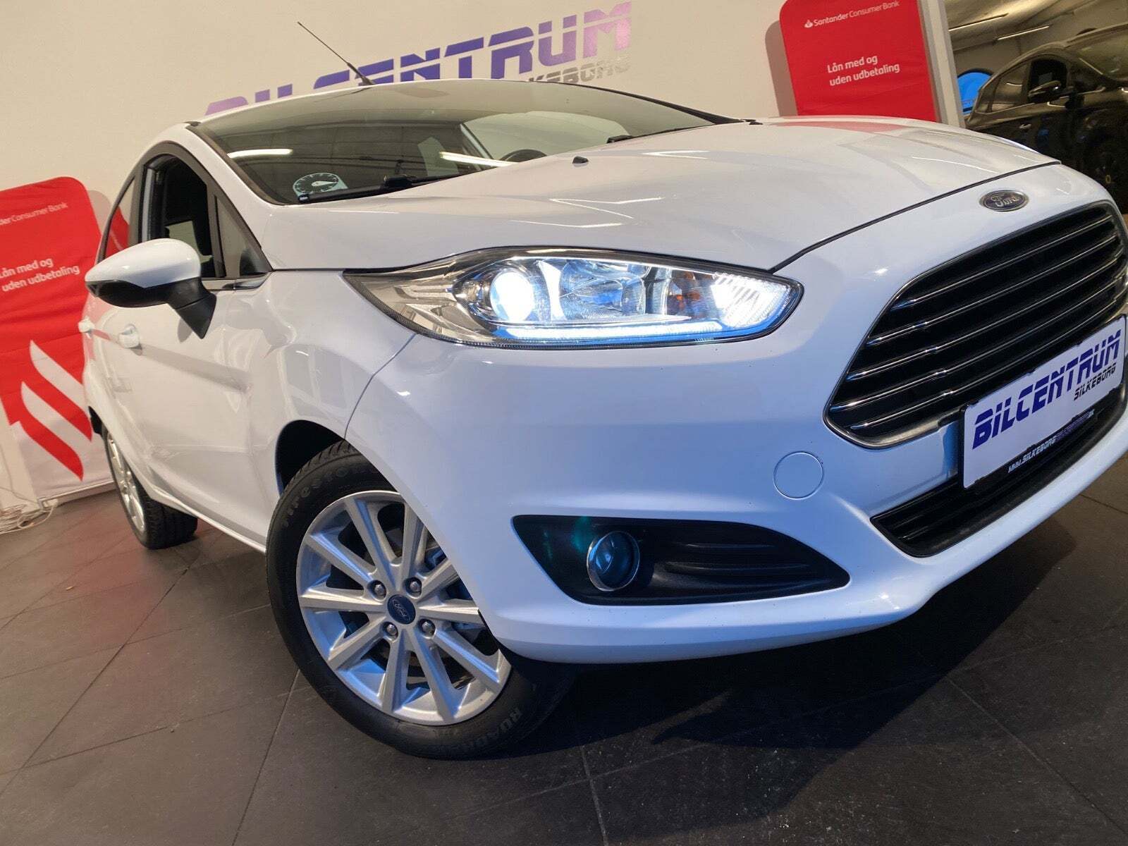 Hvid Ford Fiesta fra 2016