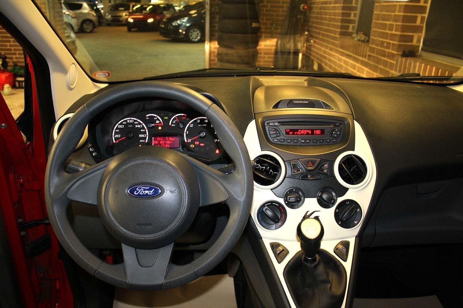 Rød Ford Ka fra 2015