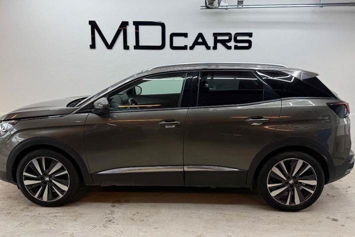 Grå Peugeot 3008 fra 2020
