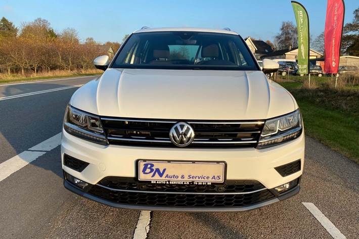 Hvid VW Tiguan fra 2019