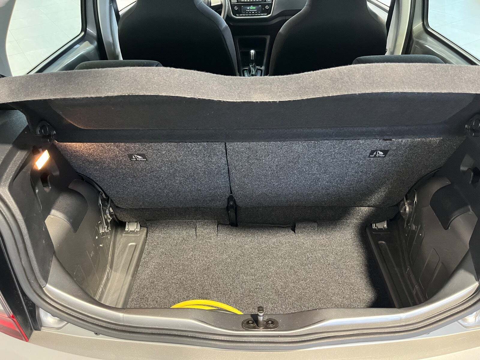 Grå Skoda Citigo-e fra 2021