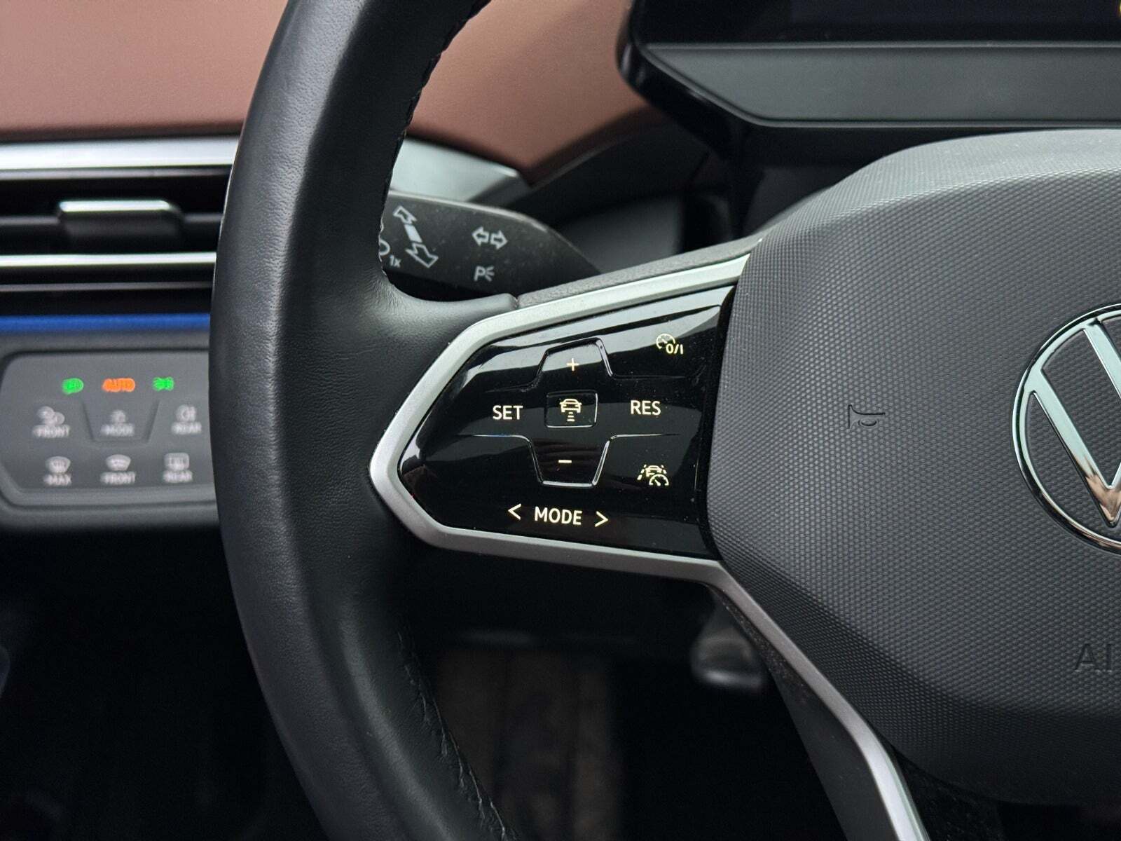 Grå VW ID.4 fra 2021