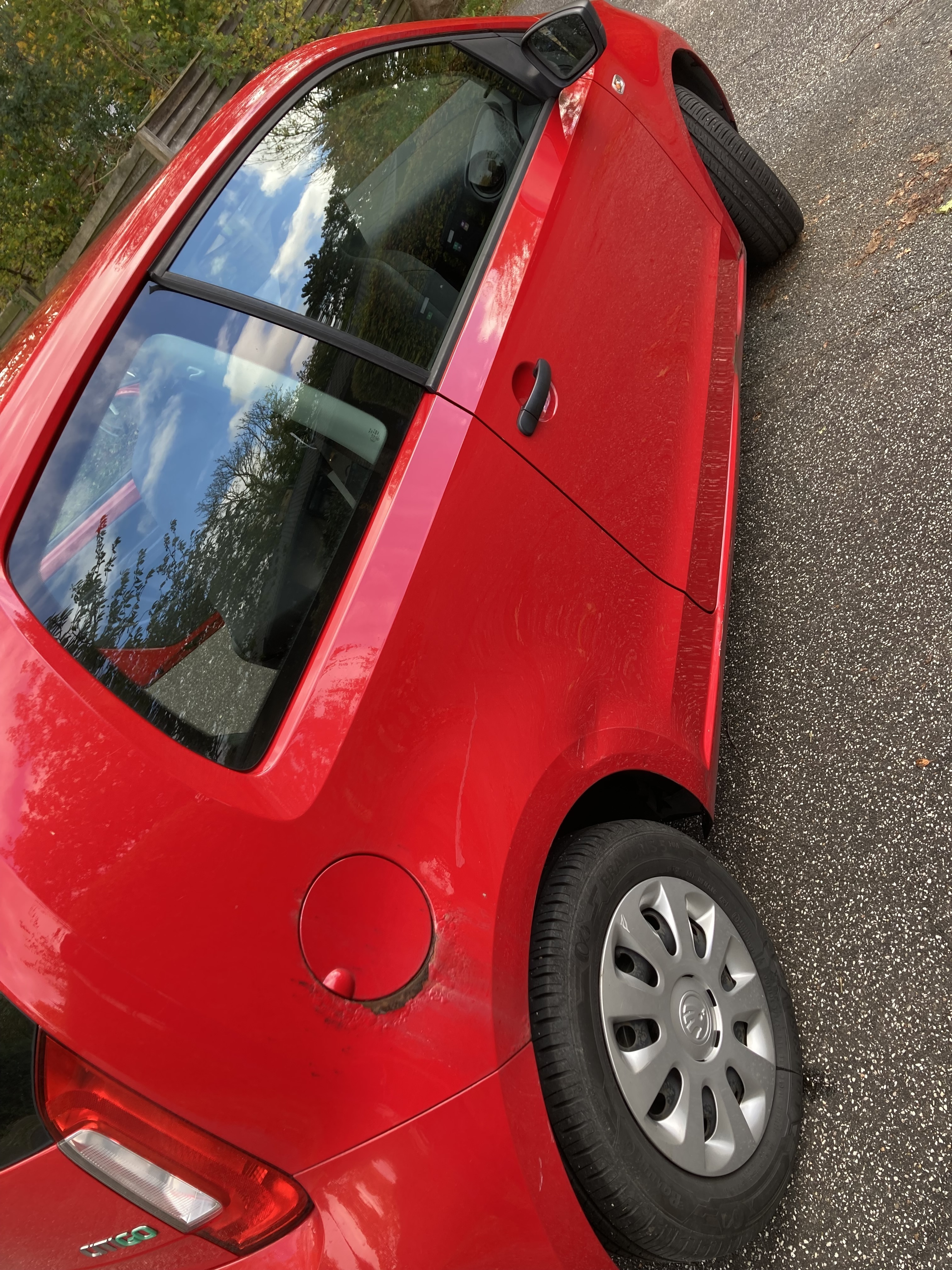 Rød Skoda Citigo fra 2012