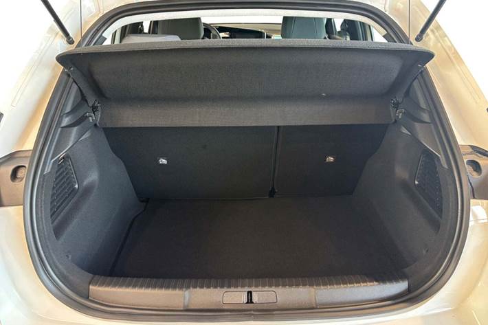 Hvid Opel Mokka-e fra 2024