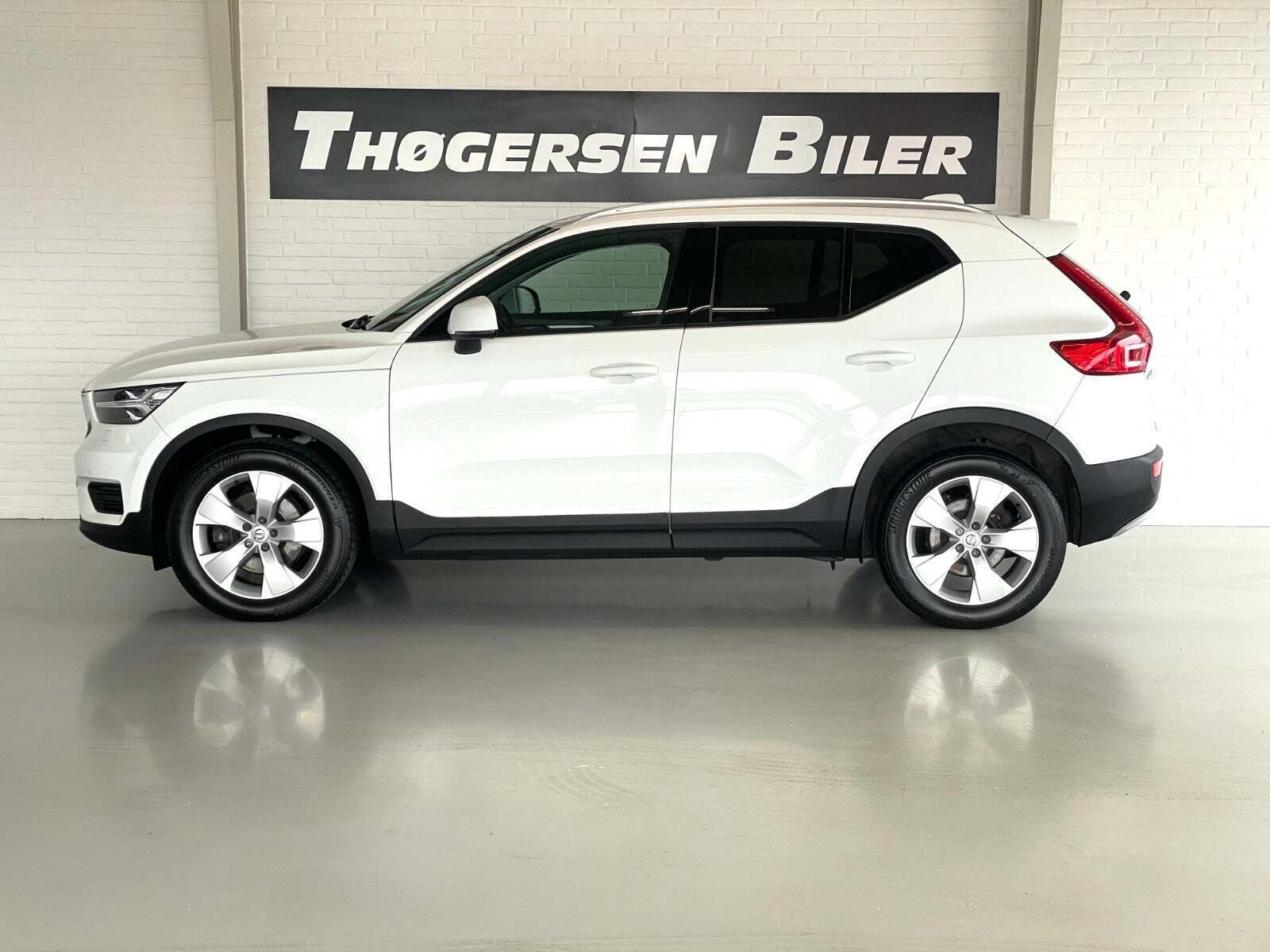 Hvid Volvo XC40 fra 2020