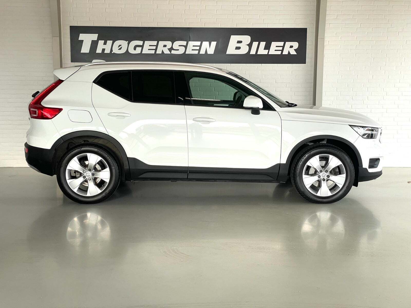Hvid Volvo XC40 fra 2020